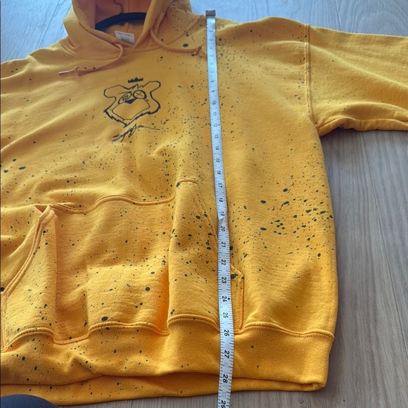Yellow King Saladeen Bear Season Graphic Hoodie | L - Picture 6 of 9
